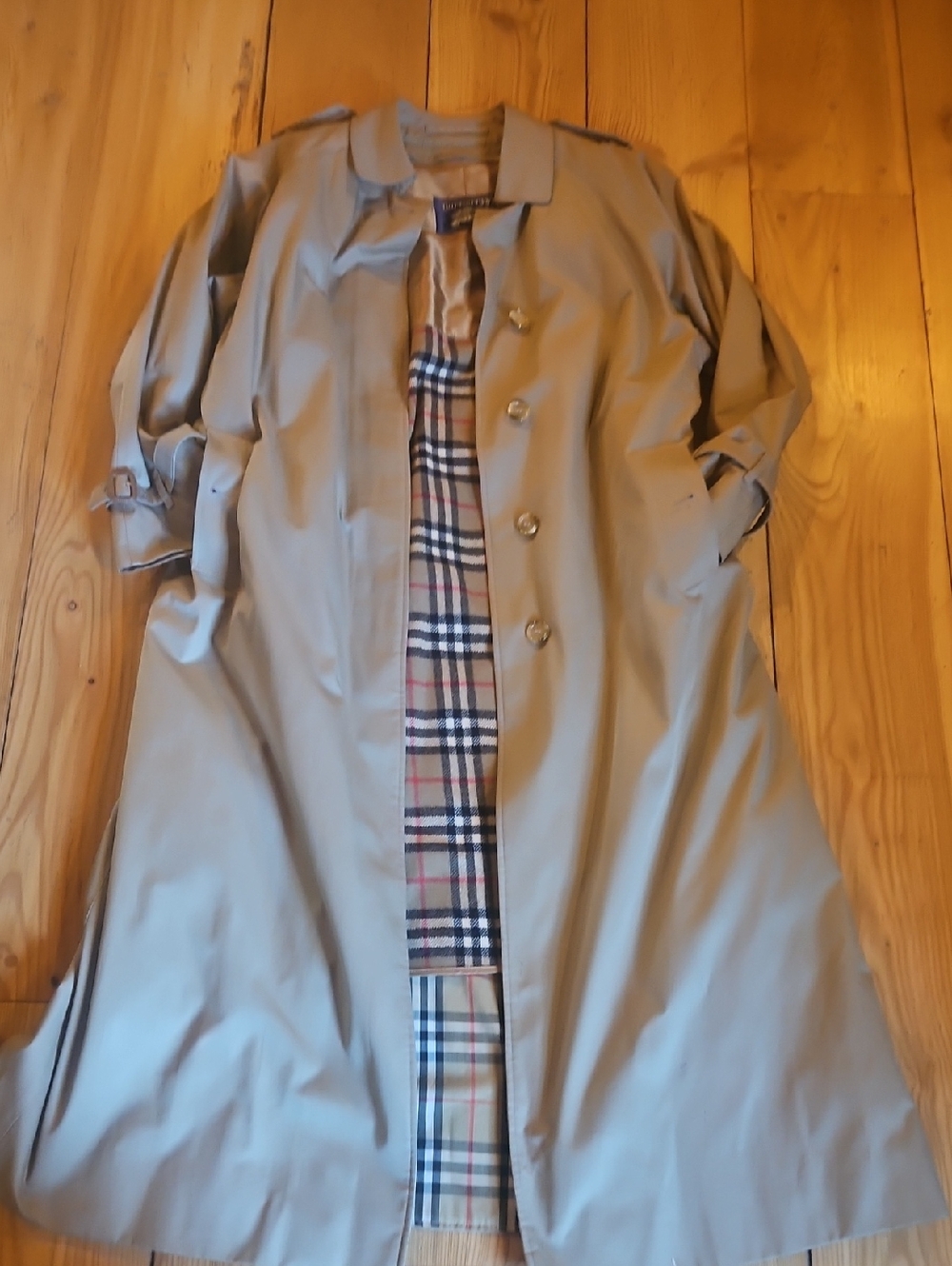 Burberry Khaki Trench Coat with Signature Check Lining